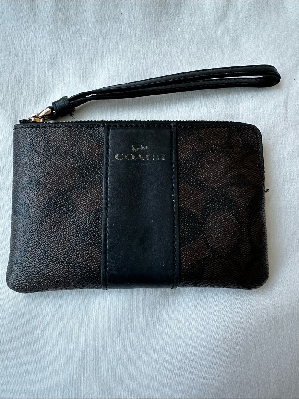 Coach Signature PVC Brown Black Zip Wristlet Wallet Pouch Organizer Clutch Gold